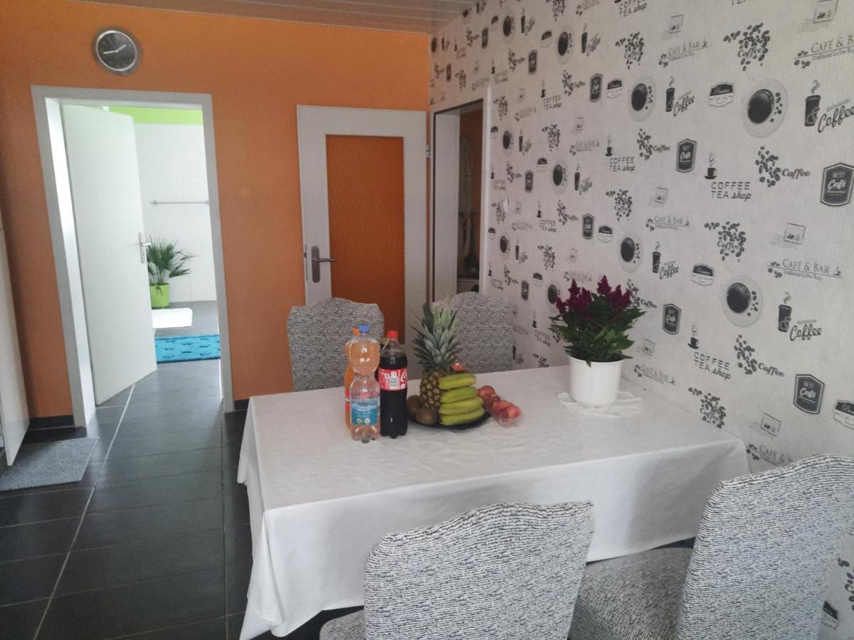 Joys Ferienwohnung Oberhausen  Exteriör bild