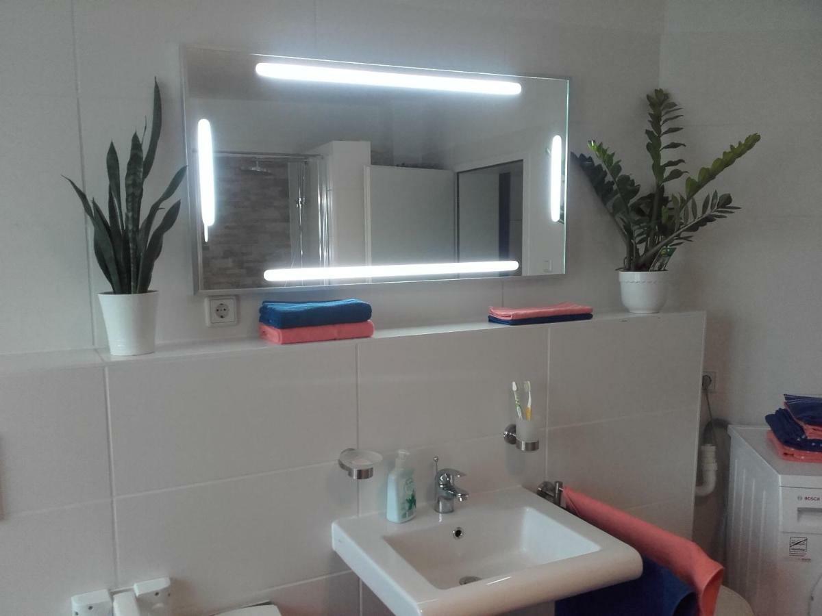 Joys Ferienwohnung Oberhausen  Exteriör bild